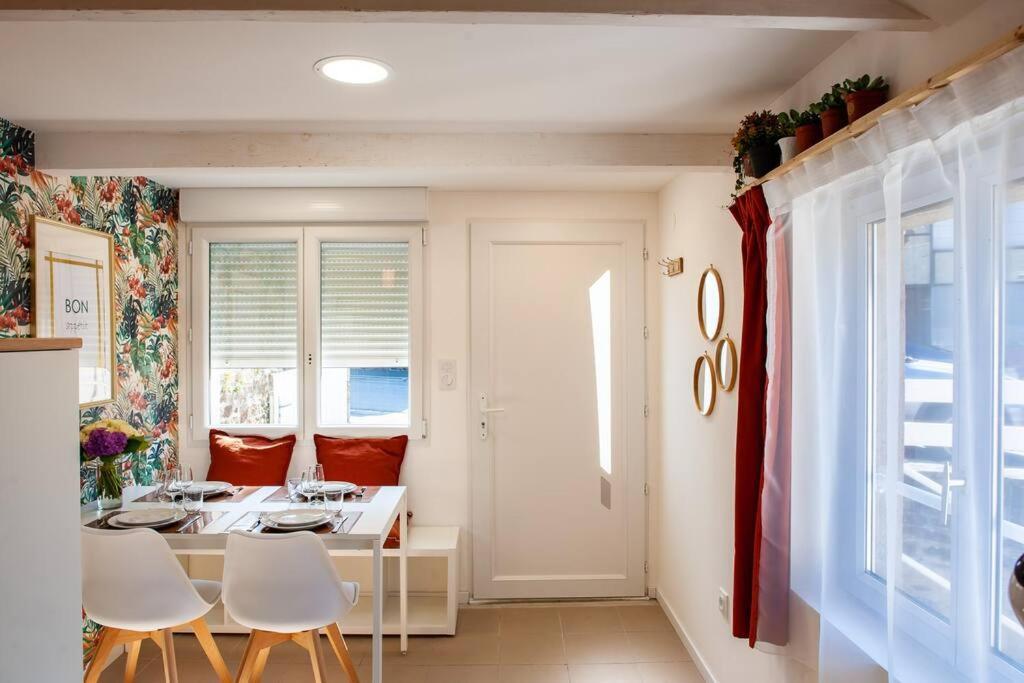 Le Cocoon - Appartement Dans Maison Du Xviieme Siecle Fougères Exterior foto