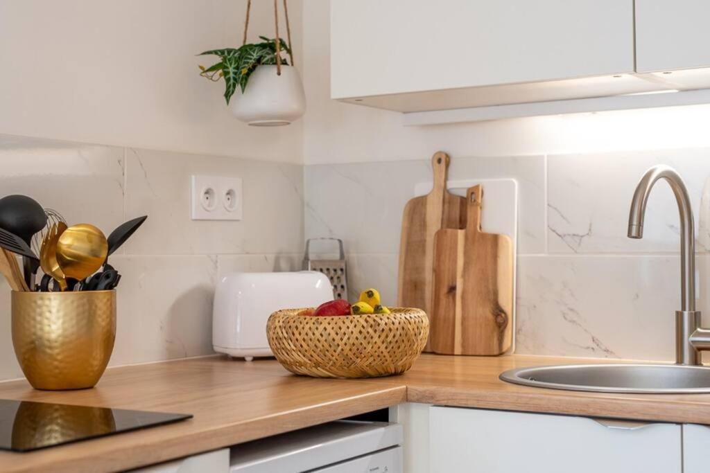 Le Cocoon - Appartement Dans Maison Du Xviieme Siecle Fougères Exterior foto